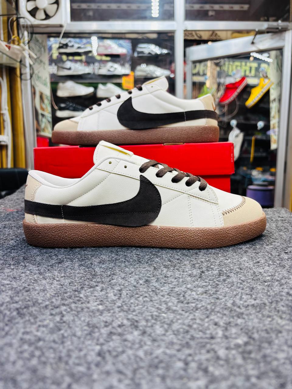 Blazer Low Top