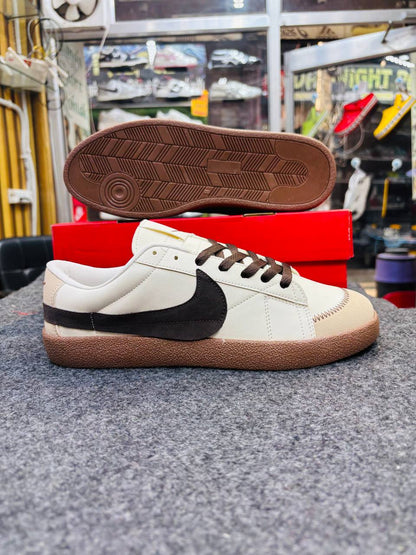 Blazer Low Top