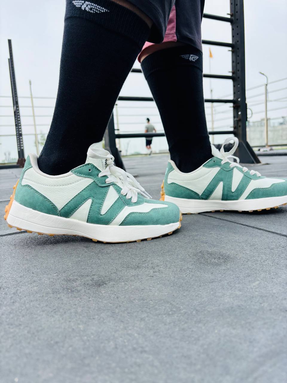 NB 327